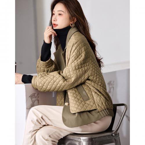 假俩件拼接棉服