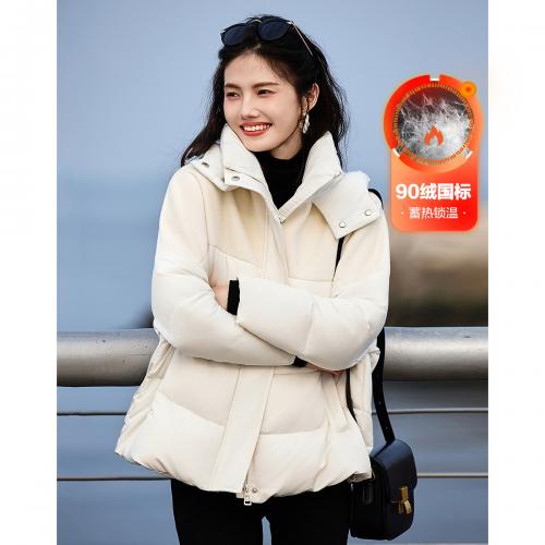 时尚拼接羽绒服