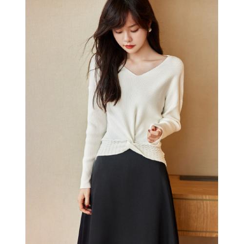 【V领】春秋季款法式浪漫风温柔精致扭结套头长袖针织衫女