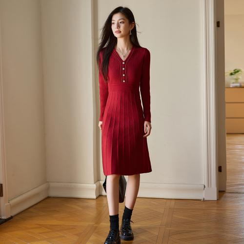 【港风复古】2023秋冬新款港风韵味十足！显瘦V领打底中长裙