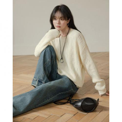 【简约镂空花纹针织上衣】2024冬款圆领套头长袖针织衫女