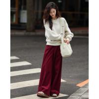 【干净简约白】2024冬款圆领左胸绣花装饰绒感长袖卫衣女