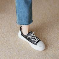 2024夏季舒适百搭花朵网面拼接日常通勤厚底轻便撞色女休闲鞋