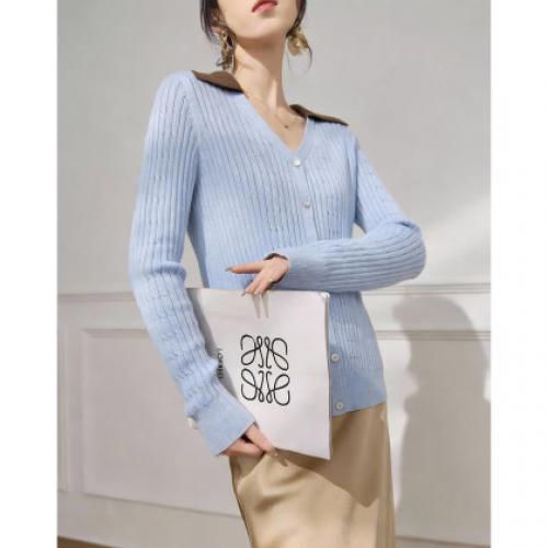 【含蓬松莱赛尔】2026春优雅风V字翻领撞色线衫绞花柔弹女式针织衫