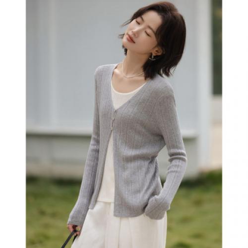 【桑蚕丝绵羊毛混纺】2026春极简风假两件撞色线衫小个子女式针织衫