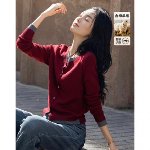 【双旦胶囊衣橱】秋冬假两件撞色线衫装饰扣含绵羊毛针织衫女上衣