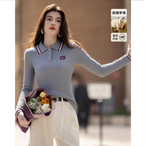 【含蓬松绵羊毛】秋季智感翻领撞色字母绣花线衫修身针织衫女上衣
