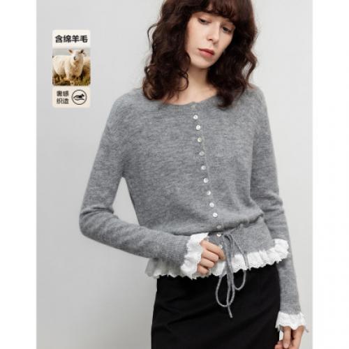 【含绵羊毛】2026春甜美圆领贝壳扣线衫撞色花边拼接抽绳针织衫上衣