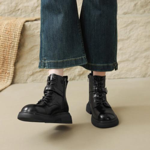 【甜酷学院风】25冬韩系通勤月会百搭加绒圆头皮带扣马丁靴女