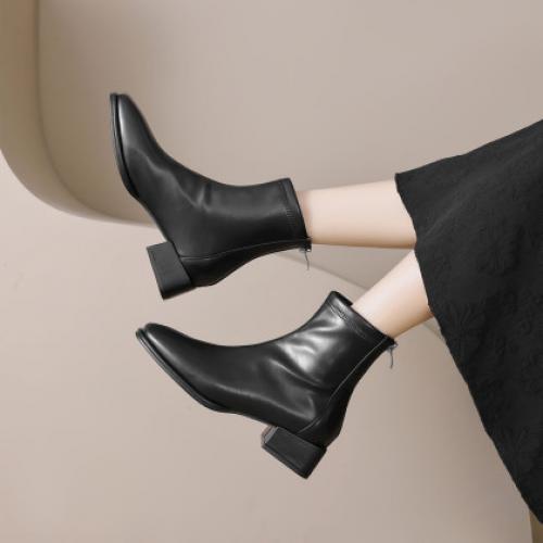 优雅简约奶油高级感气质方头通勤百搭瘦瘦靴女靴