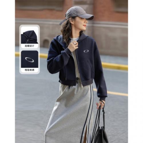 【350G空气层】春秋简约刺绣连帽长袖舒适藏肉休闲女式短外套