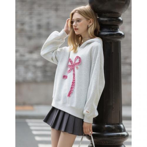 唐狮2026秋冬款卫衣女高级感洋气蝴蝶结设计感温柔连帽套头卫衣