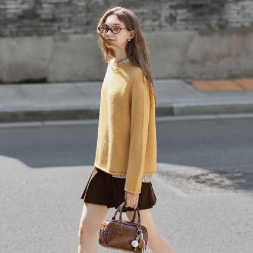 唐狮2026女秋冬款圆领毛衣简约大气净色插肩袖自然卷边毛线衫女