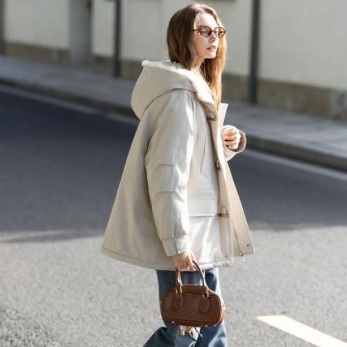 唐狮2026秋冬季短款棉衣女仿羊羔毛拼接连帽腰部抽绳收腰设计时尚