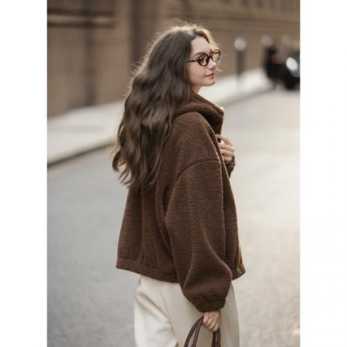 唐狮2026秋冬季加厚外套女短款仿羊羔绒外套棕色拼接格纹毛茸茸