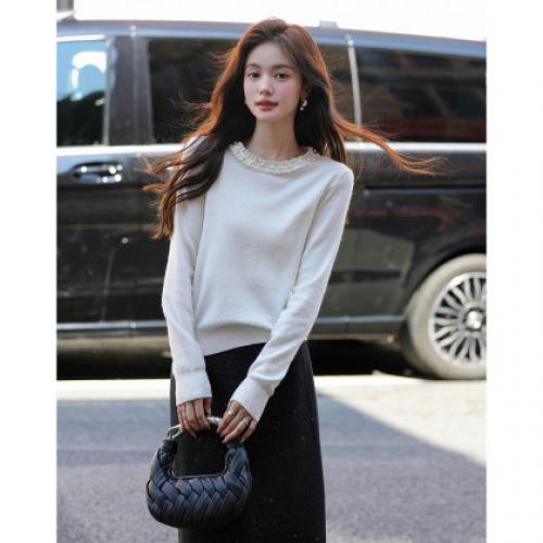 【又是暖云天】秋季甜美风珍珠装饰圆领线衫气质亮片针织衫女上衣