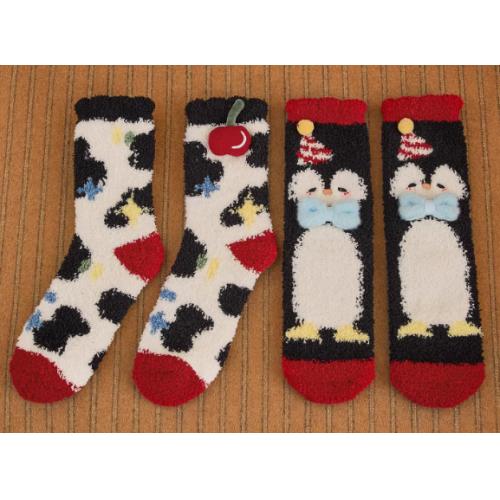 Gukoo/果壳中筒袜女冬季本命年保暖袜新款毛绒袜小企鹅红品女士袜子组合