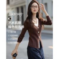 【温润纤绒纱】秋季气质假两件撞色V领线衫修身好搭针织衫女上衣