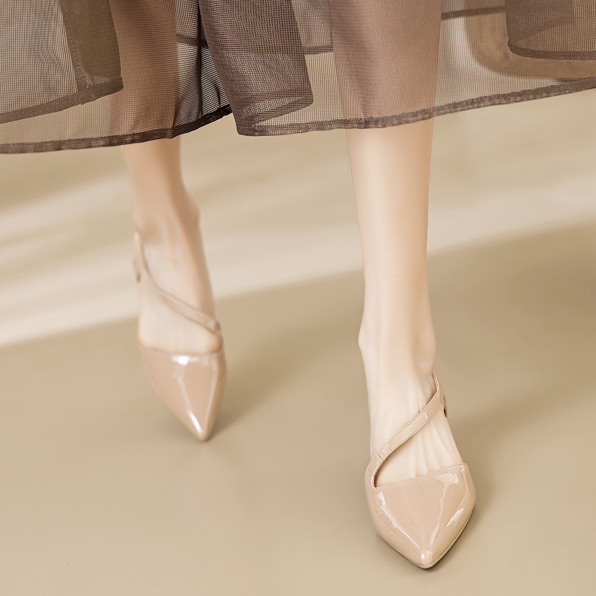 2023夏季新款简约时尚优雅韩系尖头女凉鞋女鞋